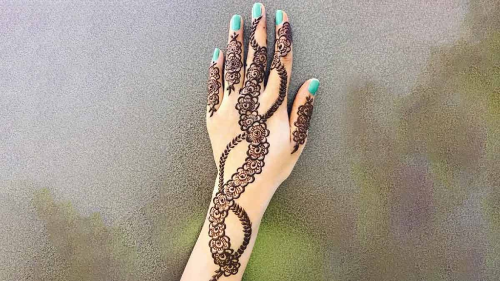 Back Hand Mehandi Design