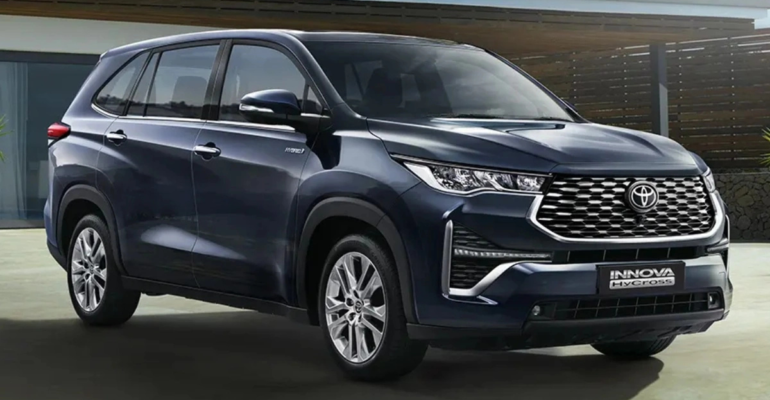 Toyota Innova Hycross